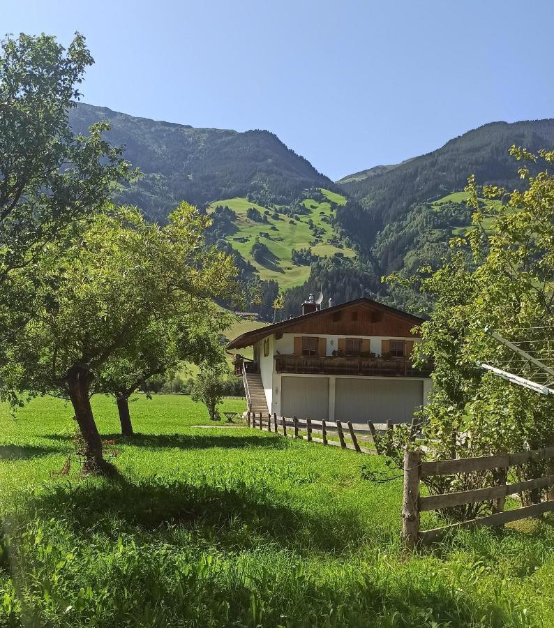 Ferienwohnung Zillertaler Alpenblick Zell am Ziller Esterno foto